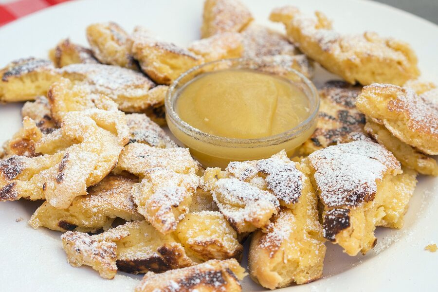 Kaiserschmarrn mit Apfelmus